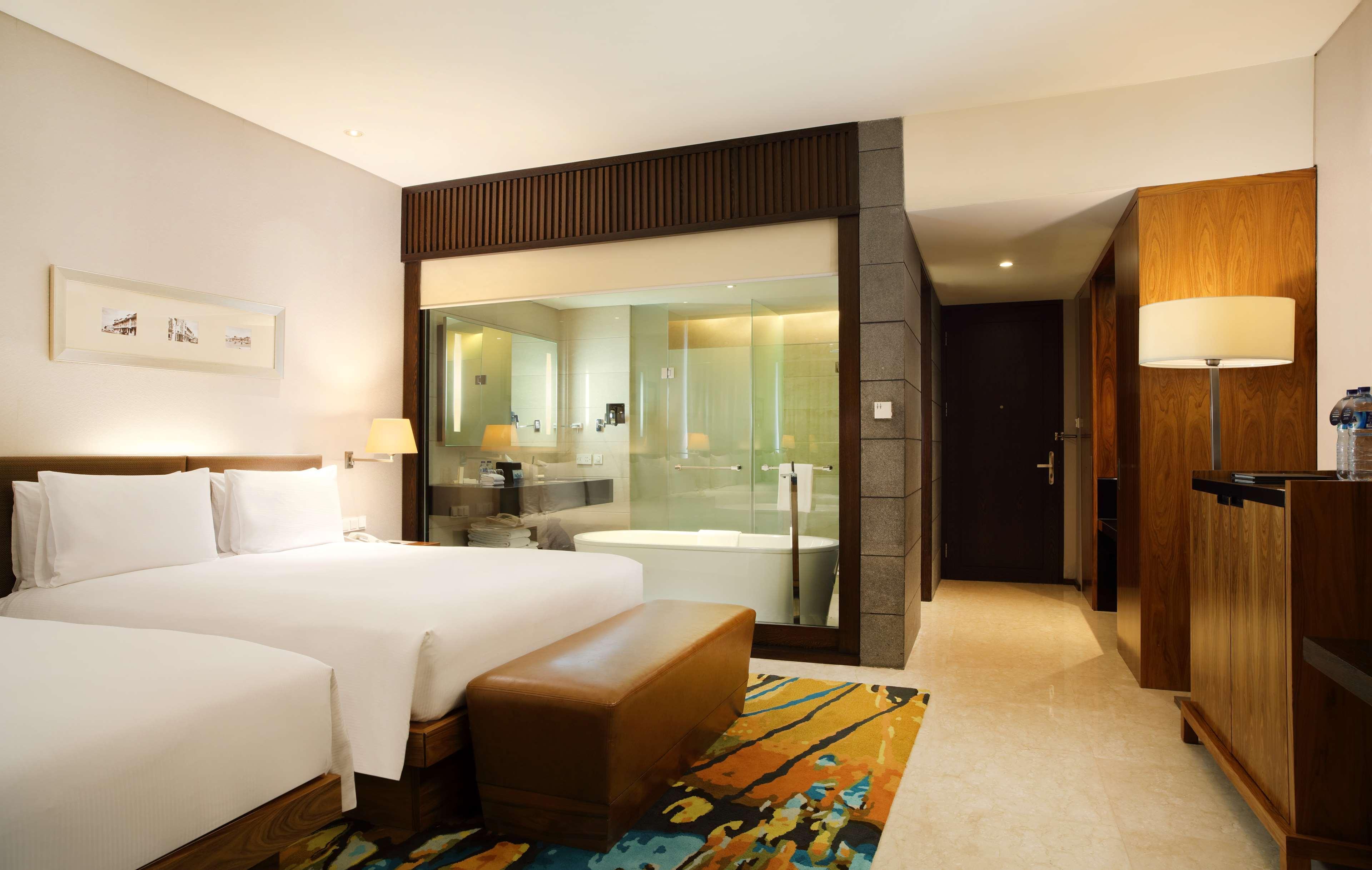 Hilton Bandung Exterior foto